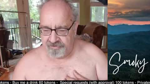 Snapshot of smokymountanman chatting on July 13, 2026, 4:21 pm smokymountanman online show from July 13, 2026, 4:21 pm