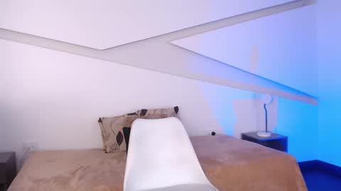 Ethan online show from January 15, 2026, 2:43 pm