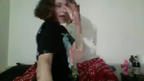 Snapshot of smoothvodka chatting on December 28, 2024, 9:40 pm Bambi--Vodka online show from December 28, 2024, 9:40 pm