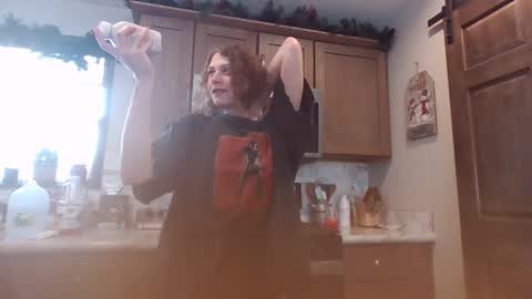 Snapshot of smoothvodka chatting on February 11, 2025, 4:46 pm Bambi--Vodka online show from February 11, 2025, 4:46 pm