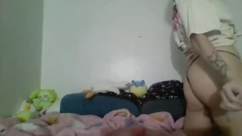 Snapshot of smoothvodka chatting on October 16, 2025, 1:39 am Bambi--Vodka online show from October 16, 2025, 1:39 am