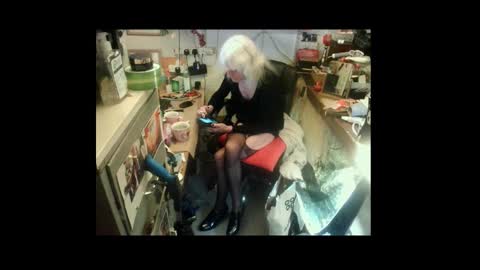 mish online show from November 24, 2025, 1:22 pm