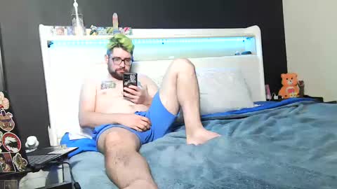 snackonzach online show from December 10, 2024, 3:20 am
