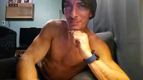 Snapshot of snackyyyy chatting on February 2, 2026, 12:42 am Snackyyyy online show from February 2, 2026, 12:42 am