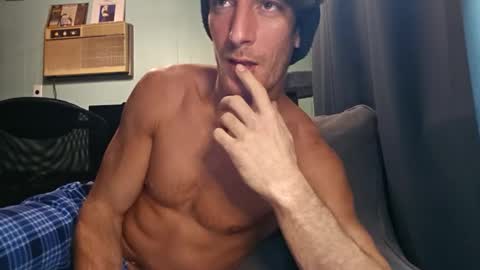 Snapshot of snackyyyy chatting on March 1, 2026, 3:19 am Snackyyyy online show from March 1, 2026, 3:19 am