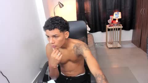 snak_master1 online show from November 3, 2025, 4:41 pm