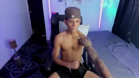 snak_master1 online show from April 11, 2026, 4:00 pm