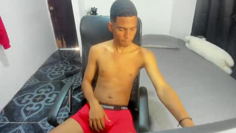 snak_master1 online show from May 11, 2026, 12:11 pm
