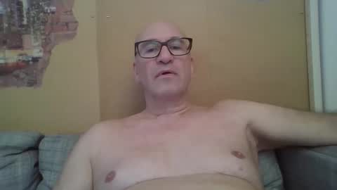 sneakerboy18 online show from September 21, 2025, 2:19 pm