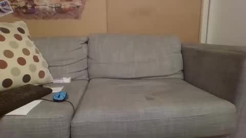 sneakerboy18 online show from November 11, 2025, 8:09 pm