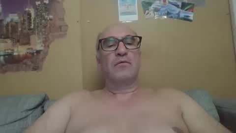 sneakerboy18 online show from May 25, 2026, 1:39 pm