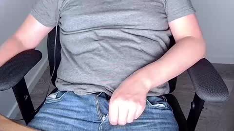 Sneakybill online show from September 10, 2025, 8:31 pm