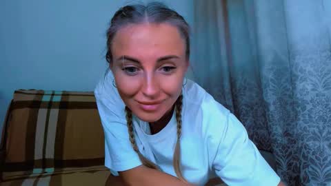 Snapshot of snezanablond chatting on October 29, 2025, 9:27 pm Sneja online show from October 29, 2025, 9:27 pm