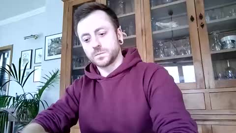 snoecks online show from February 28, 2026, 1:12 pm