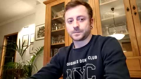 snoecks online show from March 10, 2026, 6:24 pm