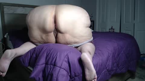 Snoqueen online show from January 8, 2025, 12:38 am