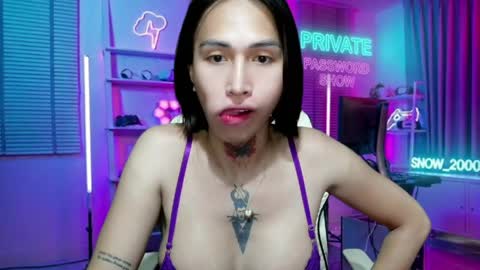 snow_2000 online show from May 15, 2026, 9:49 am