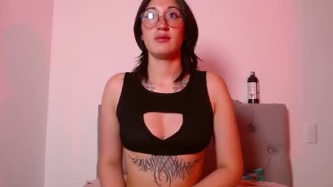 IG     OF red moonn online show from February 7, 2025, 3:19 pm