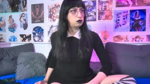 Snow and Bubble online show from October 28, 2025, 4:09 pm