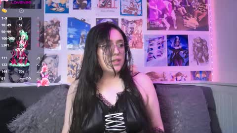 Snow and Bubble online show from December 2, 2025, 7:20 pm