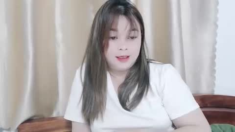 Snapshot of snowcum00 chatting on April 19, 2026, 3:11 pm snow online show from April 19, 2026, 3:11 pm