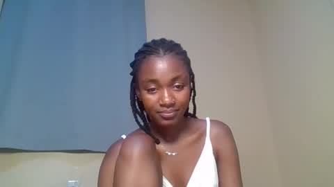 Snapshot of snowie_eyes chatting on November 5, 2025, 9:48 pm Snowie eyes online show from November 5, 2025, 9:48 pm