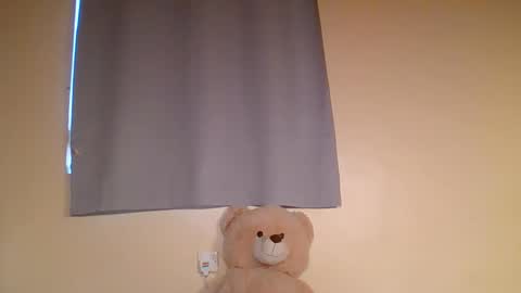 Snowie eyes online show from February 18, 2026, 12:23 pm