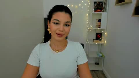 Snapshot of snowingwinter chatting on January 17, 2025, 3:23 am snowingwinter online show from January 17, 2025, 3:23 am