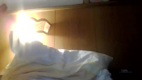 snowwhite9585 online show from February 18, 2026, 4:41 am