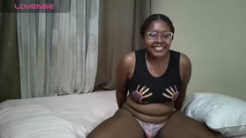 Layla - The Soaking Slut online show from July 27, 2026, 4:52 am