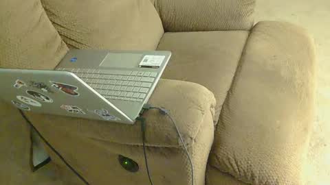 sobadsogood34 online show from November 16, 2025, 5:02 am