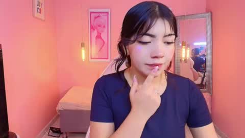 soffi_x online show from July 14, 2026, 3:33 am