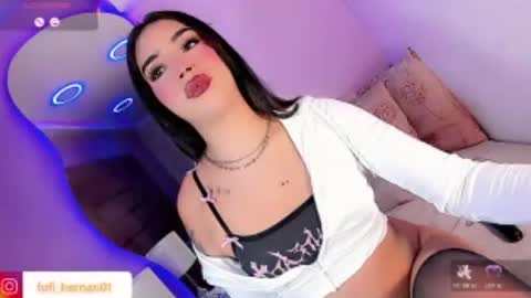sofi_hdzz online show from June 16, 2026, 5:32 am