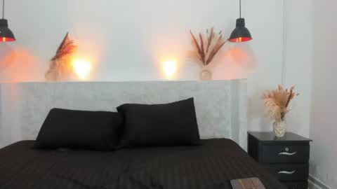Snapshot of sofi_linares1 chatting on July 15, 2026, 12:10 pm Sofi online show from July 15, 2026, 12:10 pm