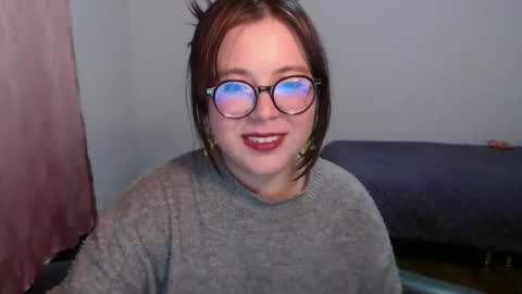 Sofi Lynch online show from November 28, 2025, 5:43 am