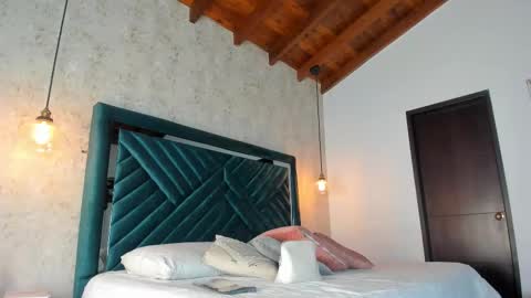 Sofi online show from October 31, 2025, 11:22 am