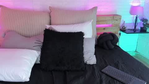 sofi_sp online show from January 27, 2025, 5:37 pm