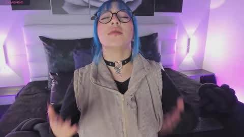 sofi_sp online show from November 21, 2025, 11:42 am