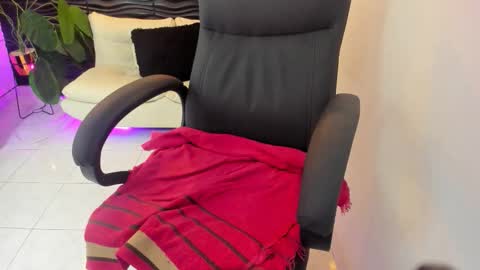 Skarlett online show from March 14, 2026, 2:11 pm