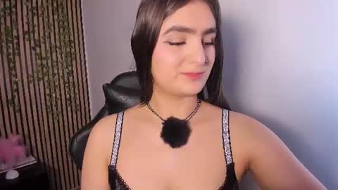 Snapshot of sofia44 chatting on June 22, 2026, 4:15 pm Skarlett online show from June 22, 2026, 4:15 pm