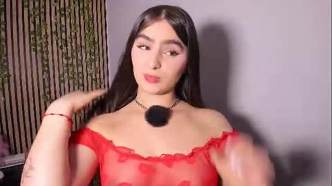 Snapshot of sofia44 chatting on July 12, 2026, 7:05 pm Skarlett online show from July 12, 2026, 7:05 pm