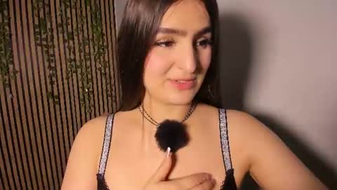 Snapshot of sofia44 chatting on July 25, 2026, 1:25 am Skarlett online show from July 25, 2026, 1:25 am
