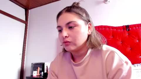 Sofia  bella online show from June 25, 2026, 5:28 pm