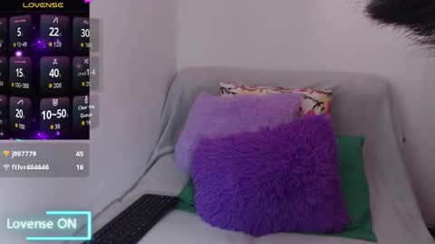 sofia  whitee online show from September 27, 2025, 6:51 am