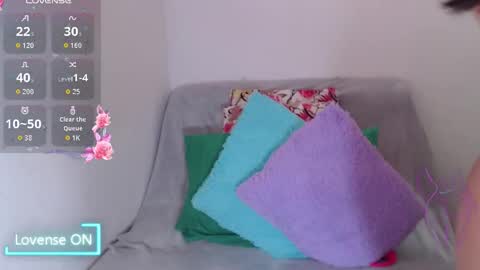 sofia  whitee online show from December 20, 2025, 7:48 am