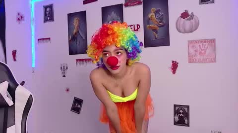 sofia_arango1107 online show from October 25, 2025, 7:08 pm