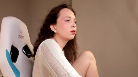 Snapshot of sofia_gaze chatting on May 16, 2026, 2:52 am Sofia Gaze online show from May 16, 2026, 2:52 am