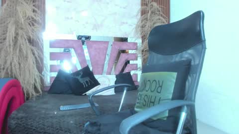 sofia gutierrez   online show from March 4, 2025, 7:08 am