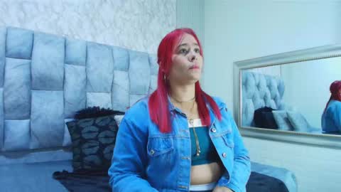 sofia gutierrez   online show from September 22, 2025, 3:08 am