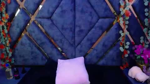 sofia miranda online show from February 12, 2026, 3:18 pm